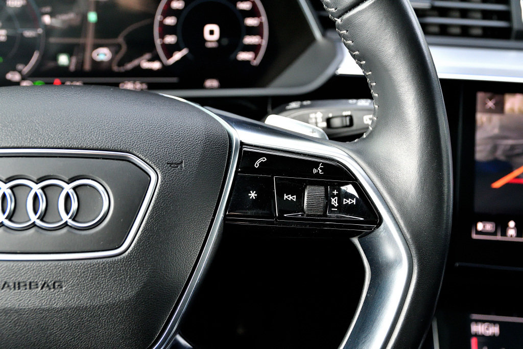 Certified Used 2019 GRIS TYPHON Audi Technik / Ensemble Luxe / Aide &Agrave; La Conduite image 31