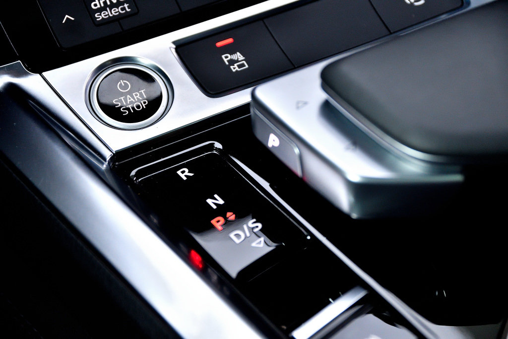 Certified Used 2022 NOIR Audi Progressiv / Ensemble Commodités / Carplay image 28