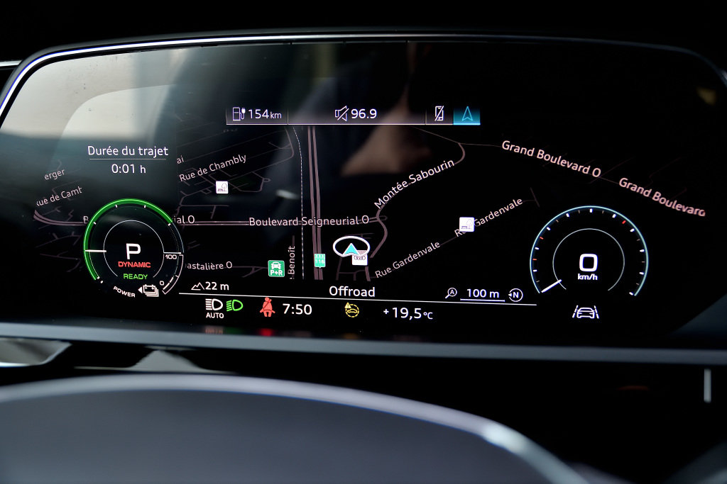 Certified Used 2022 NOIR Audi Progressiv / Ensemble Commodités / Carplay image 22