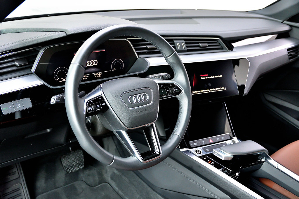 Certified Used 2022 NOIR Audi Progressiv / Ensemble Commodités / Carplay image 12