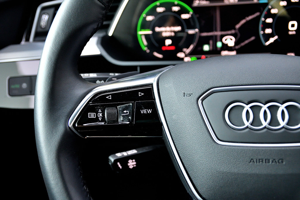 Certified Used 2022 NOIR Audi Progressiv / Ensemble Commodités / Carplay image 30