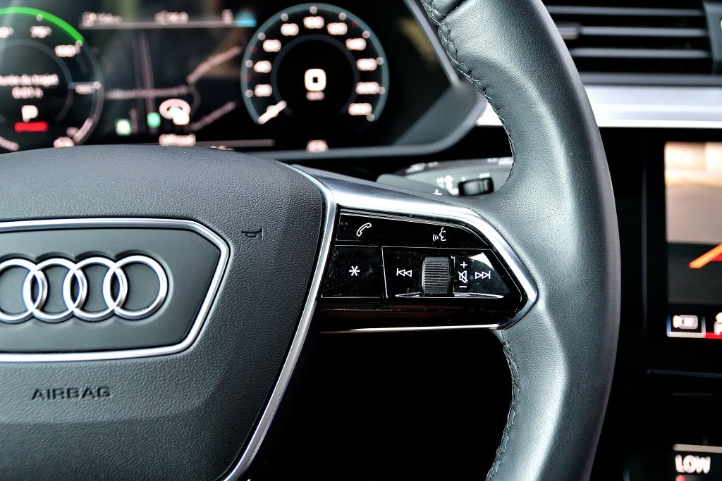 Certified Used 2022 NOIR Audi Progressiv / Ensemble Commodités / Carplay image 29