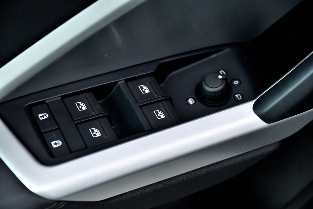 Certified Used 2022 BLEU NAVARRA MÉTALLISÉ Audi Komfort / Quattro / Edition Vorspung / Carplay image 14