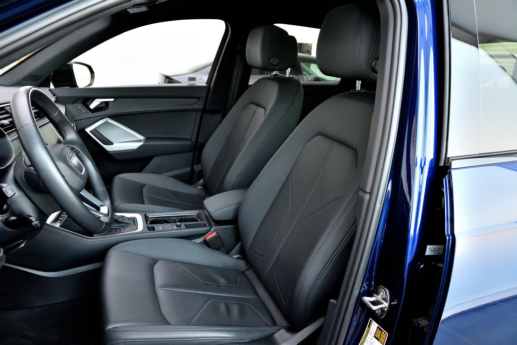 Certified Used 2022 BLEU NAVARRA MÉTALLISÉ Audi Komfort / Quattro / Edition Vorspung / Carplay image 16
