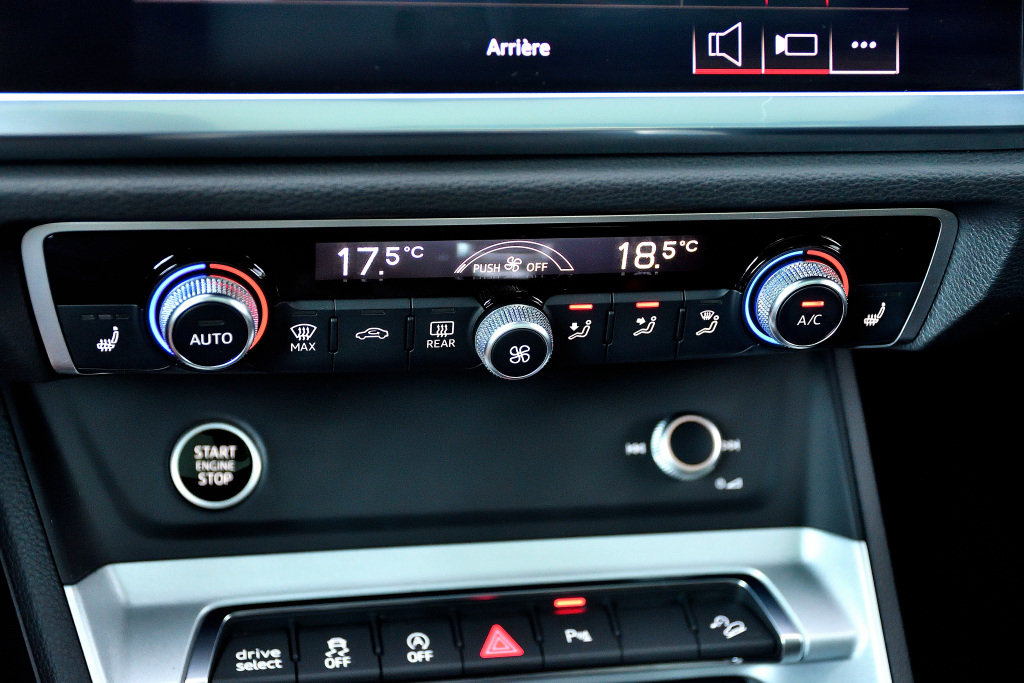 Certified Used 2022 BLEU NAVARRA MÉTALLISÉ Audi Komfort / Quattro / Edition Vorspung / Carplay image 23