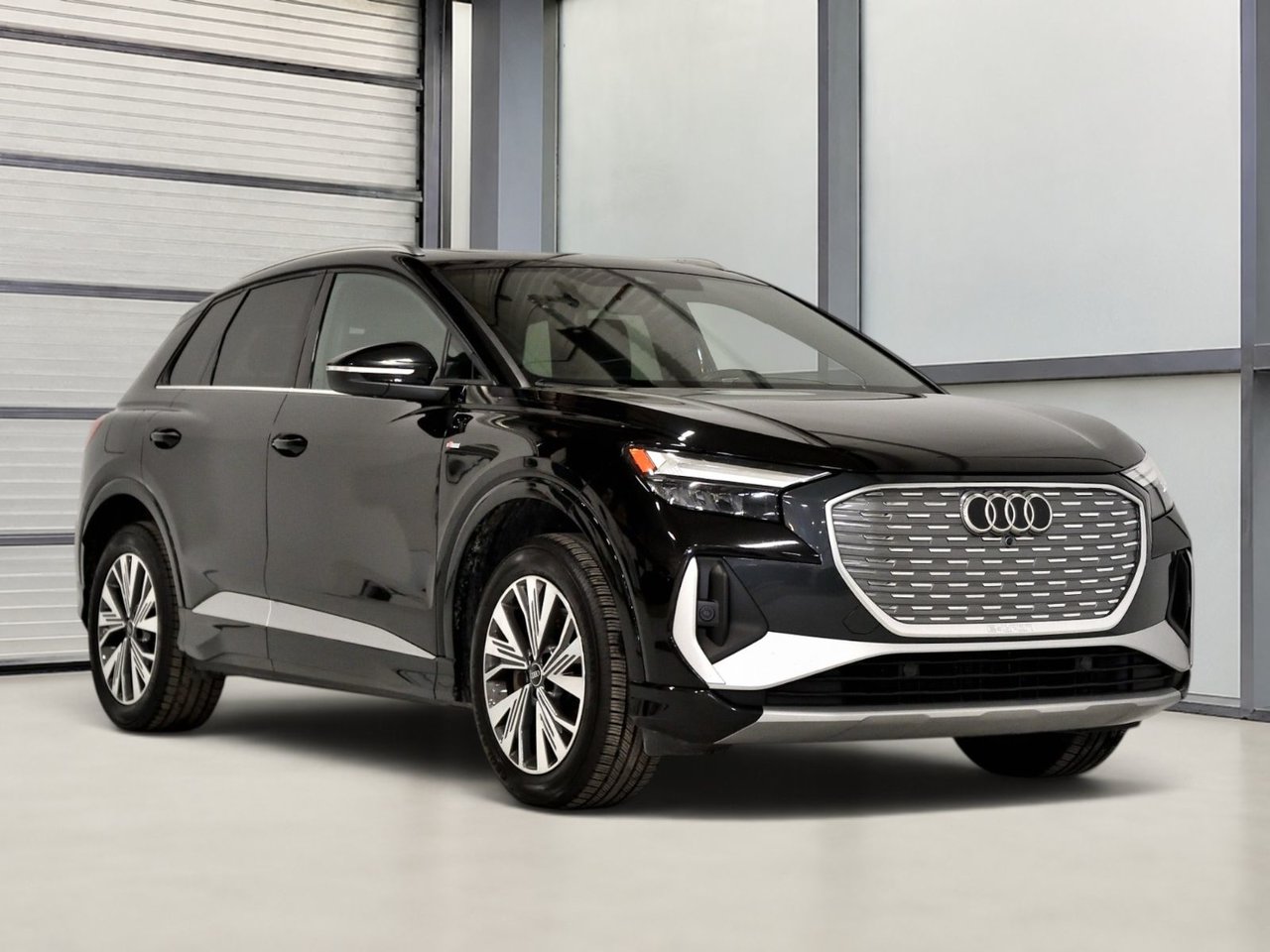 Black 2024 Audi Q4 e-tron SUV / Crossover Automatic