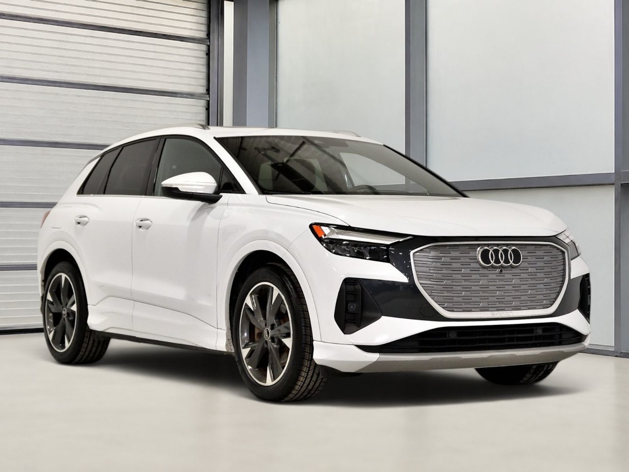 White (BLANC GLACIER MÉTALLISÉ) 2025 Audi Q4 e-tron Sportback Sedan Automatic
