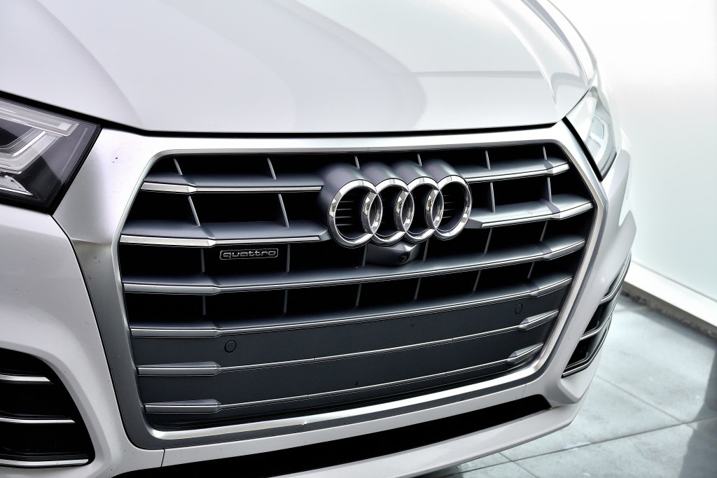Certified Used 2020 BLANC Audi Technik / S-Line / Toit Ouvrant / Carplay / B&O image 4