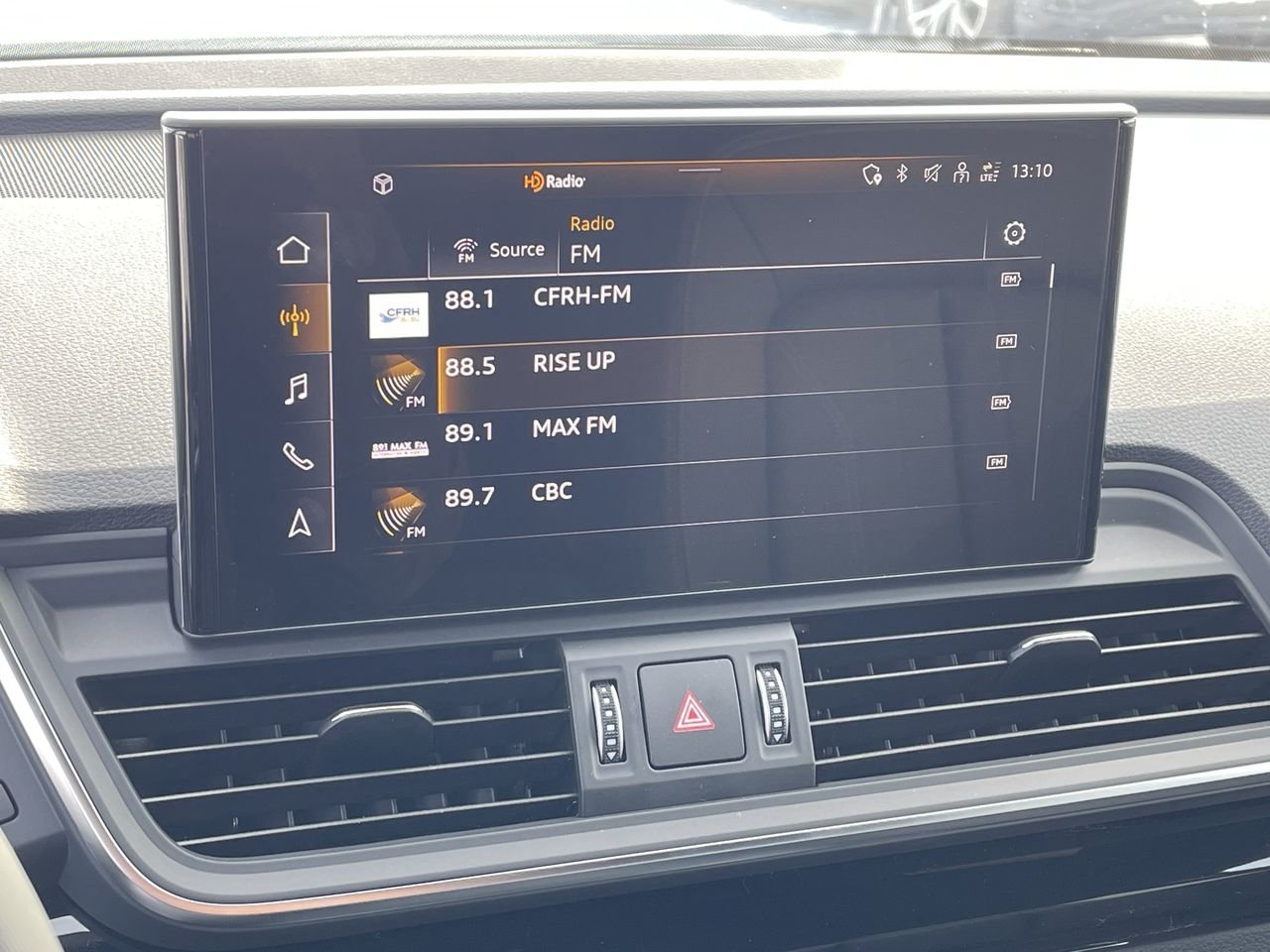 New 2023 Ibis white Audi Komfort 40 TFSI quattro image 24