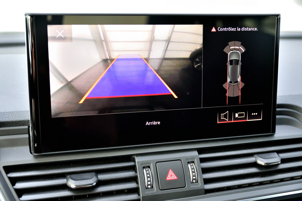 Used 2023 NOIR BRILLANT Audi Komfort Edition Vorsprung / Black Optics / Carplay image 22