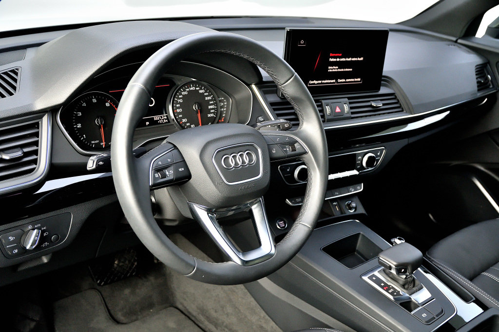 Used 2023 NOIR BRILLANT Audi Komfort Edition Vorsprung / Black Optics / Carplay image 2