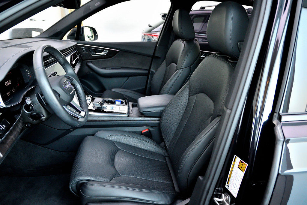 Certified Used 2021 NOIR Audi Technik / Black Optics / Aide A La Conduite / Luxe image 17