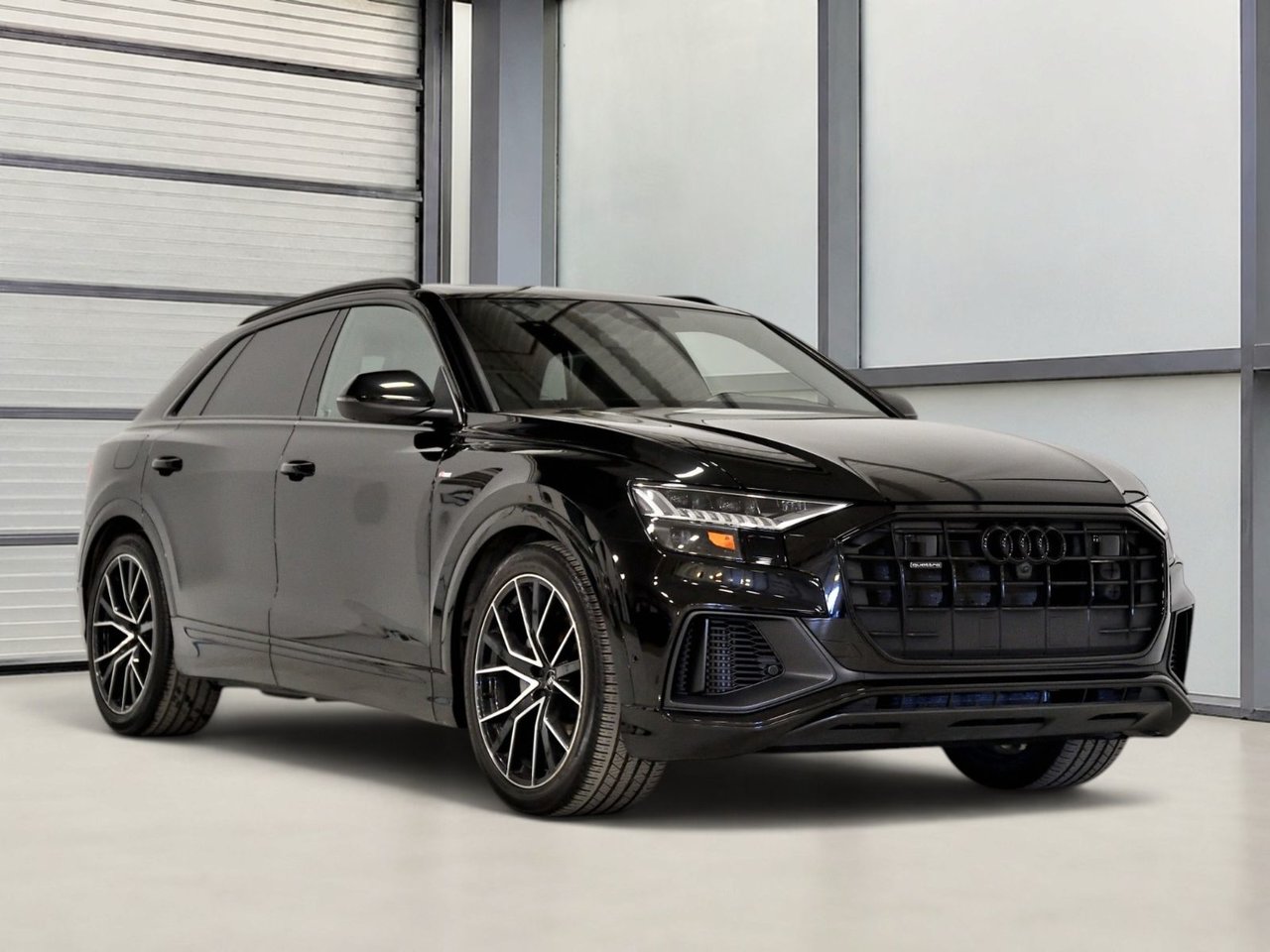 Black 2022 Audi Q8 SUV / Crossover  Automatic