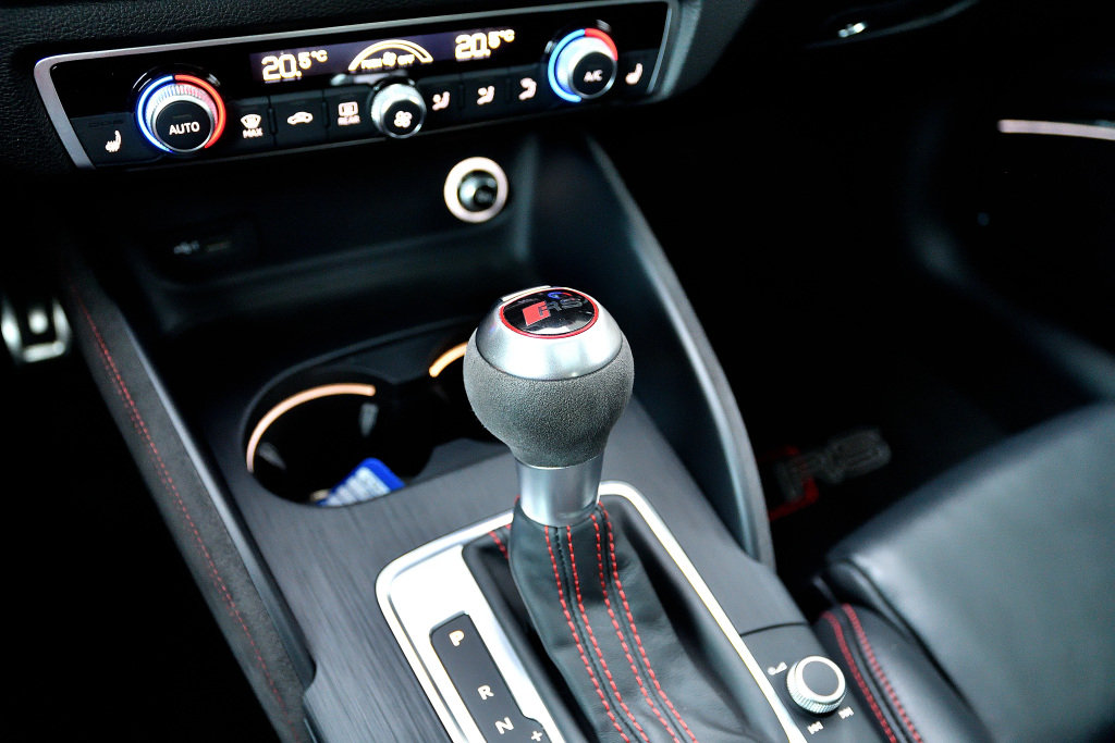Certified Used 2019 GRIS DAYTONA Audi Black Optics / Sport Exhaust / RS Design / Carplay image 15