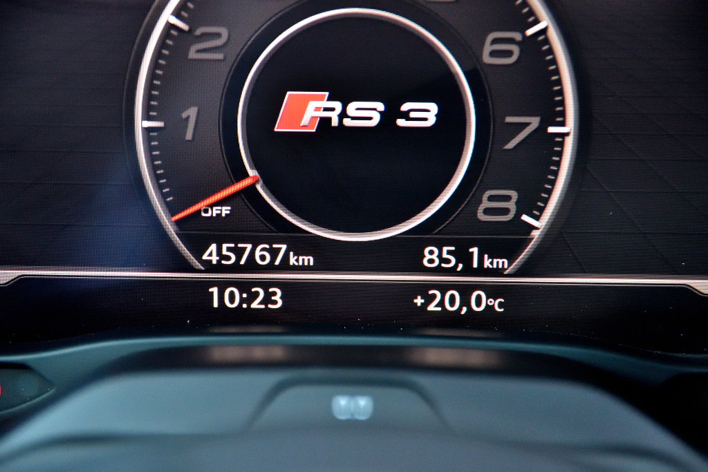 Certified Used 2019 GRIS DAYTONA Audi Black Optics / Sport Exhaust / RS Design / Carplay image 19