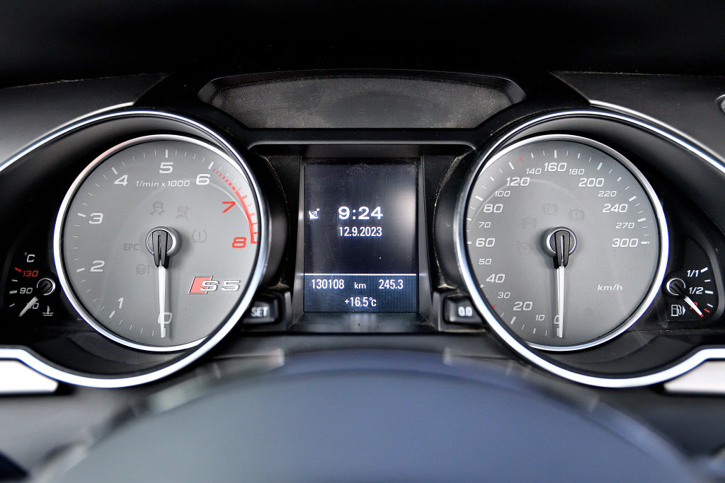 Used 2015 GRIS Audi Technik / Navigation / 19 Pouces / Bang & Olufsen image 14