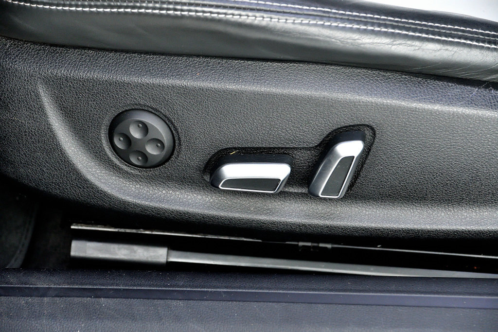 Used 2015 GRIS Audi Technik / Navigation / 19 Pouces / Bang & Olufsen image 11