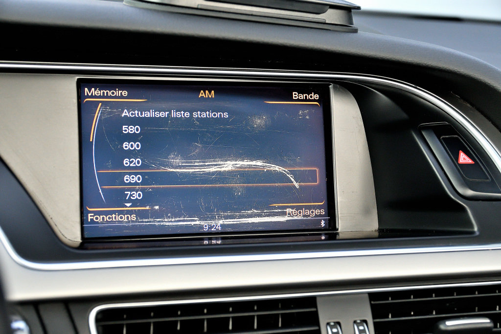 Used 2015 GRIS Audi Technik / Navigation / 19 Pouces / Bang & Olufsen image 16