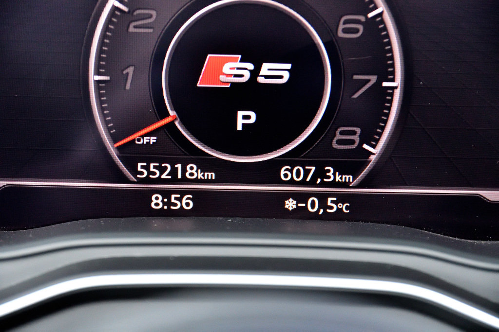 Certified Used 2019 NOIR MYTHOS METALLISE Audi Technik / Quattro / Aide À La Conduite / Carplay image 16