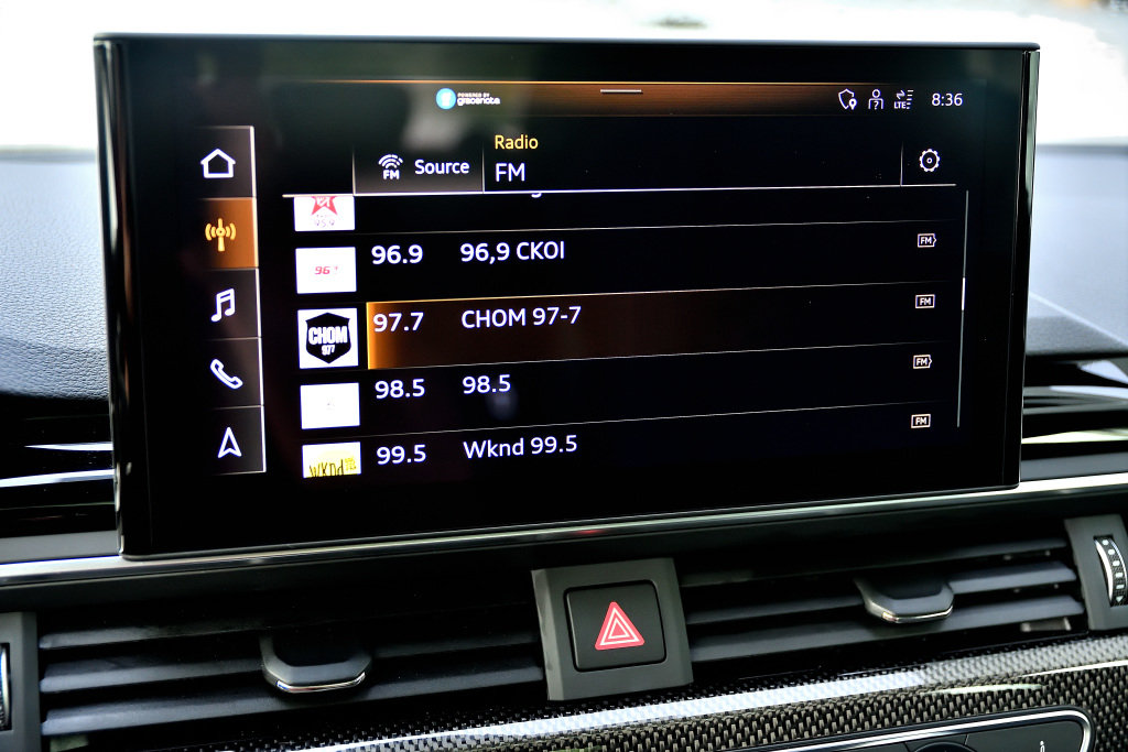 Certified Used 2022 VERT DISTRICT MÉTALLISÉ Audi Progressiv / Black Optics / Carbone / Carplay image 15