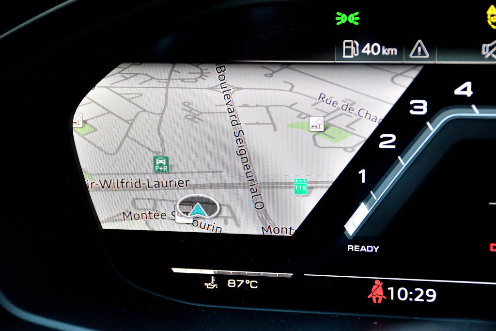 Certified Used 2022 GRIS QUANTUM Audi Progressiv / Black Optics / Navigation / Carplay image 18