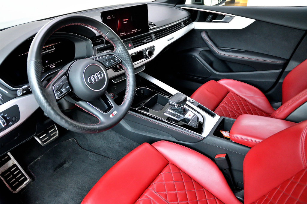 Certified Used 2022 GRIS QUANTUM Audi Progressiv / Black Optics / Navigation / Carplay image 2