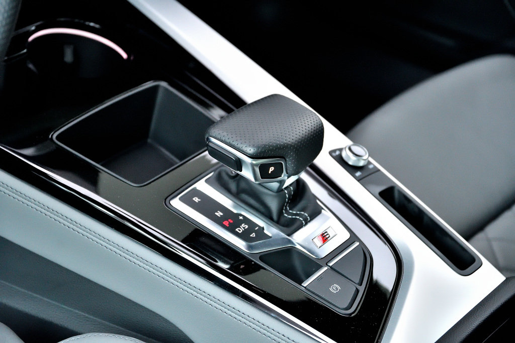 Certified Used 2023 BLEU ASCARI M&Eacute;TALLIS&Eacute; Audi Progressiv / Black Optics / Sport Exhaust image 15