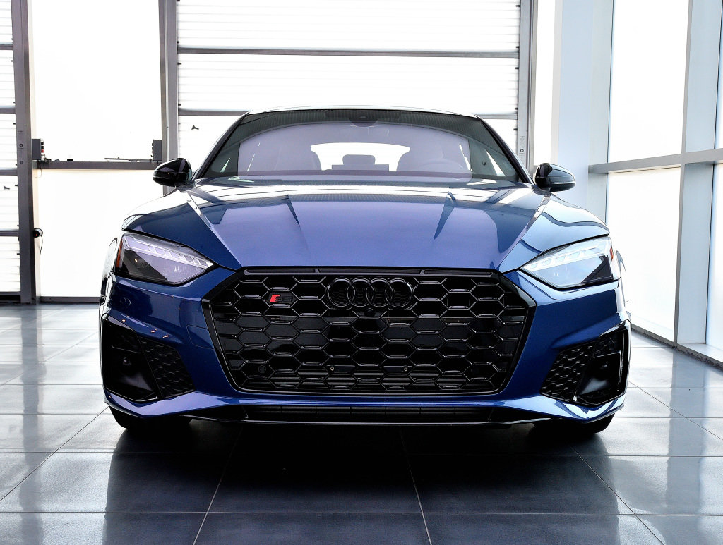 Certified Used 2023 BLEU ASCARI M&Eacute;TALLIS&Eacute; Audi Progressiv / Black Optics / Sport Exhaust image 5