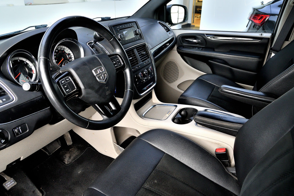 Used 2016 NOIR Dodge SXT / 7 Passagers / Bluetooth / Groupe Electrique image 11