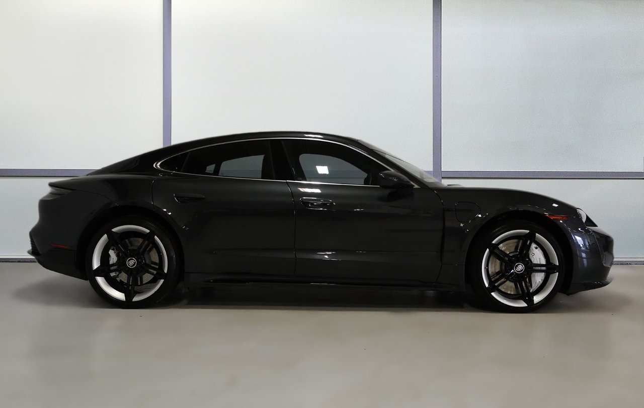 Taycan Turbo