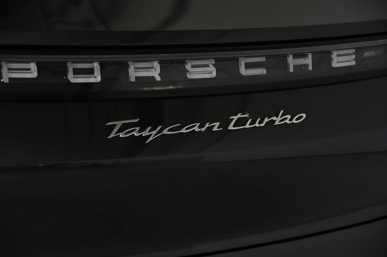 Taycan Turbo