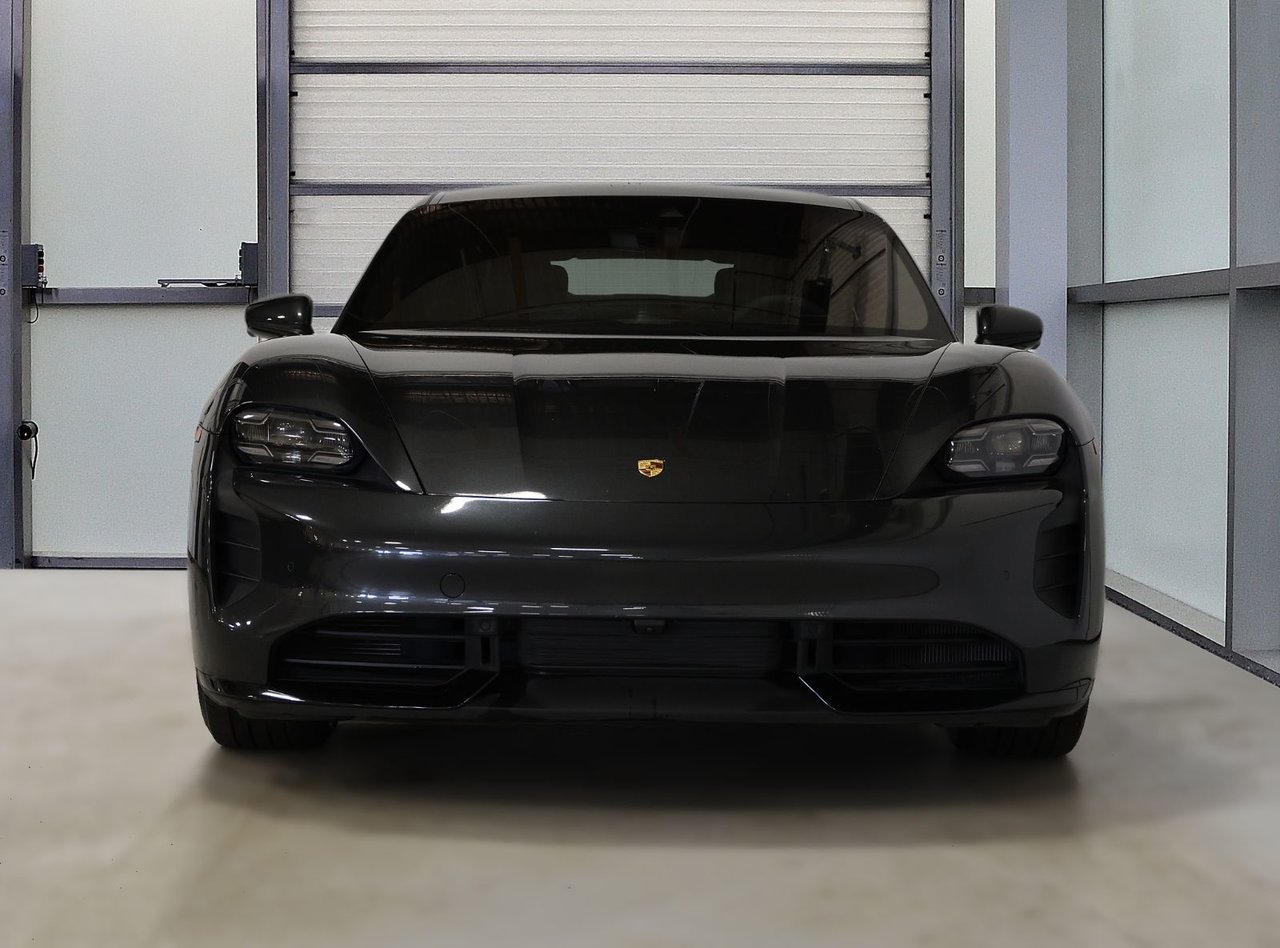 Taycan Turbo