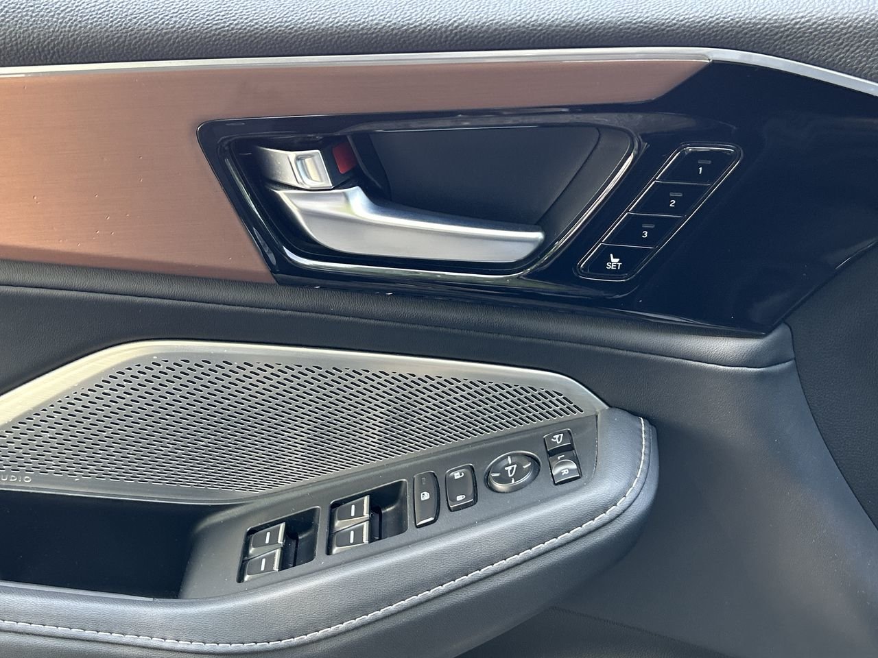Used 2022 Black Acura TECH PACKAGE image 21