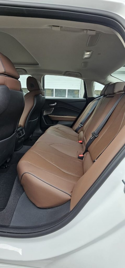 Used 2021 white Acura SH-AWD Platinum Elite image 6