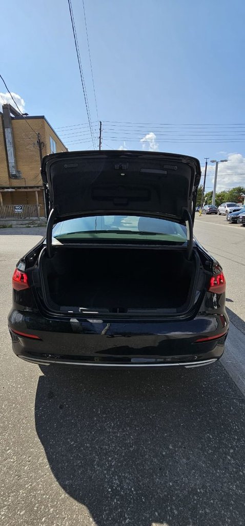 Certified Used 2022 Brilliant black Audi KOMFORT image 4