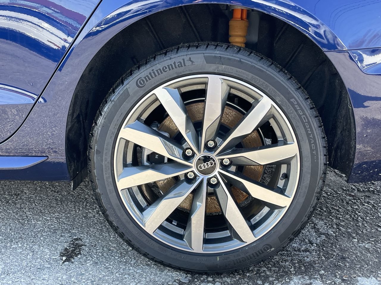 New 2023 Navarra blue metallic Audi Progressiv image 18