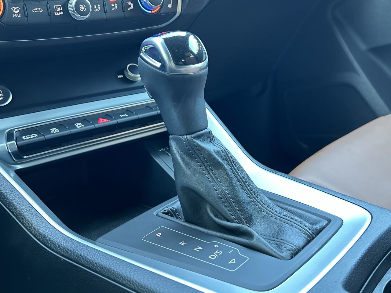 Used 2020 Chronos Grey Met Audi PROGRESSIV image 28