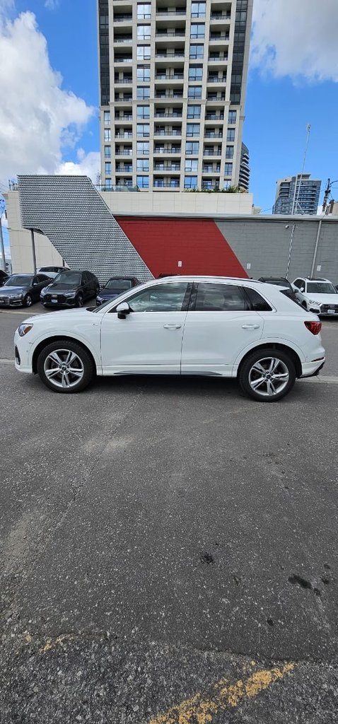 Used 2021 WHITE Audi TECHNIK image 5