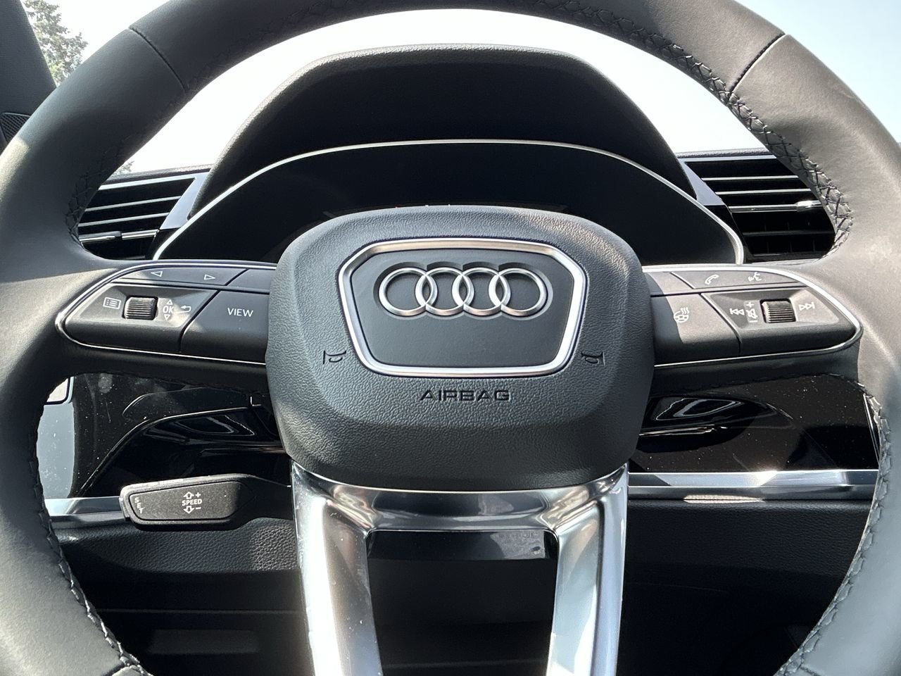New 2023 Mythos black metallic Audi Komfort 45 TFSI quattro image 21