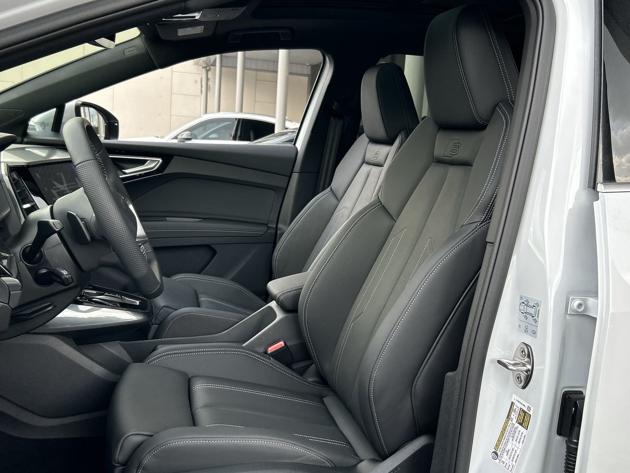 New 2023 Glacier white metallic Audi 50 quattro image 19