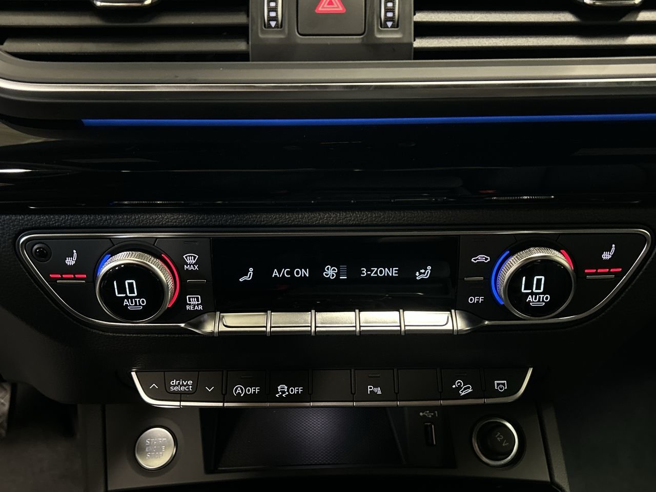 New 2023 Brilliant black Audi Komfort 45 TFSI quattro image 28