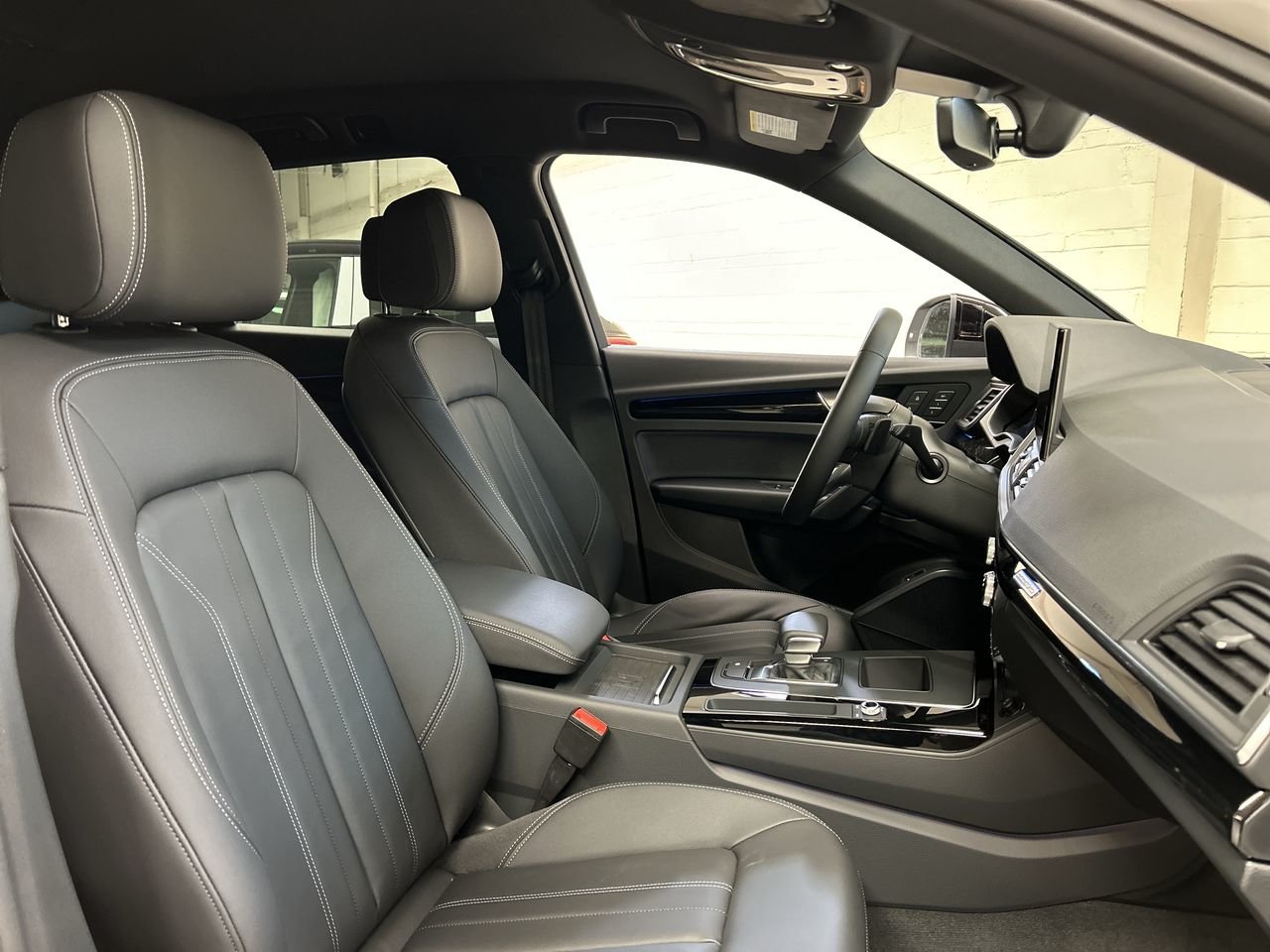 New 2023 Brilliant black Audi Komfort 45 TFSI quattro image 34
