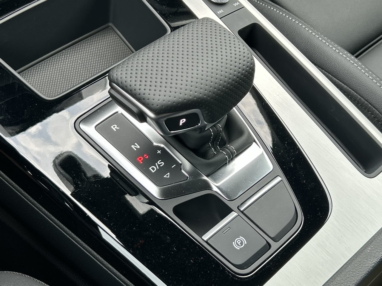 New 2023 Ibis white Audi Progressiv 45 TFSI quattro image 28