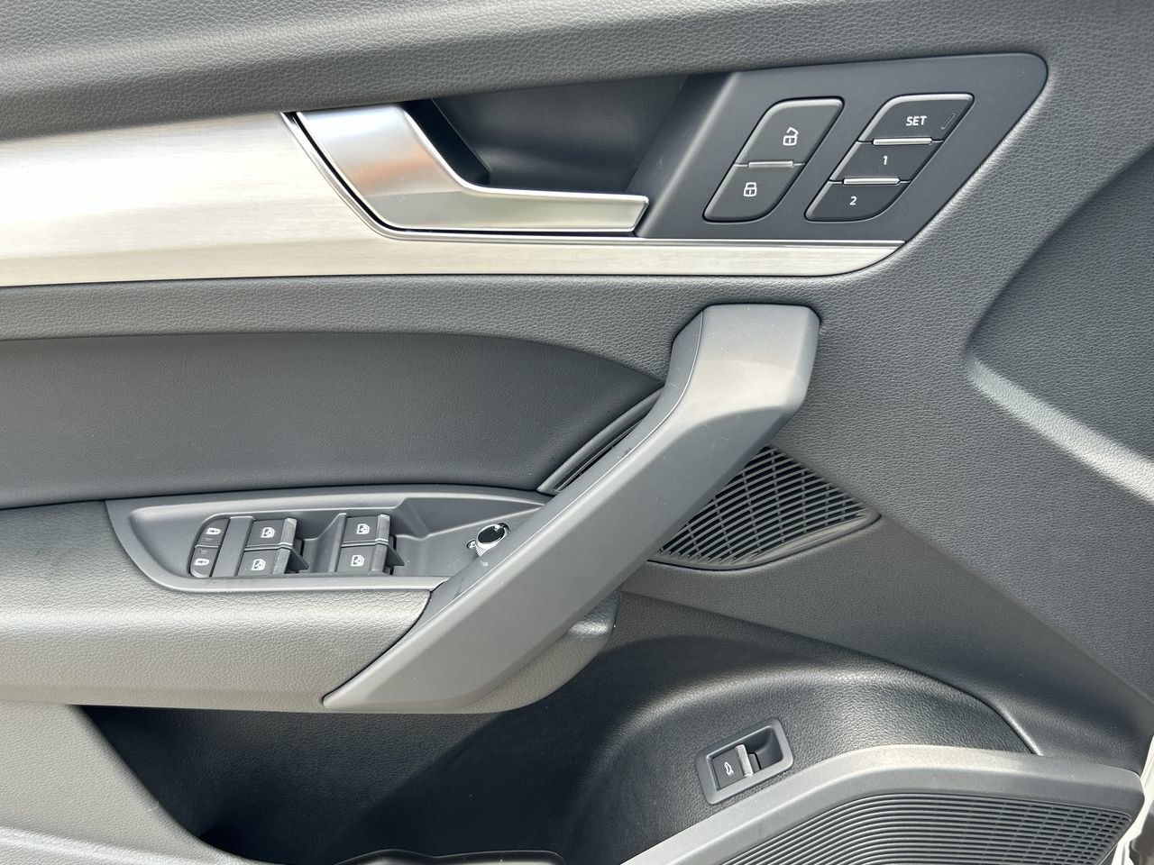 New 2023 Ibis white Audi Technik 45 TFSI quattro image 21