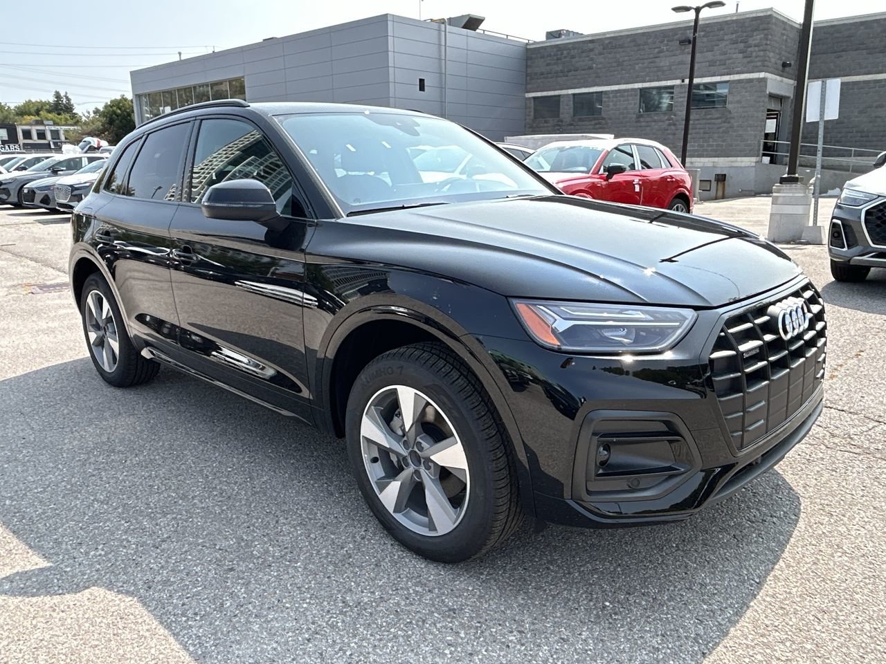 New 2023 Brilliant black Audi Komfort 40 TFSI quattro image 10