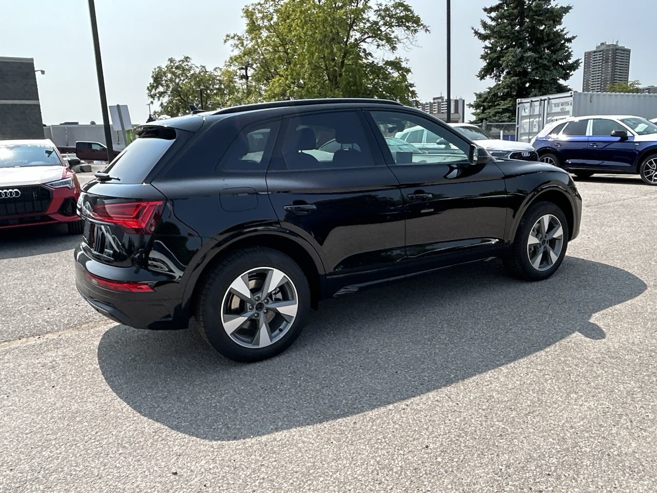 New 2023 Brilliant black Audi Komfort 40 TFSI quattro image 7