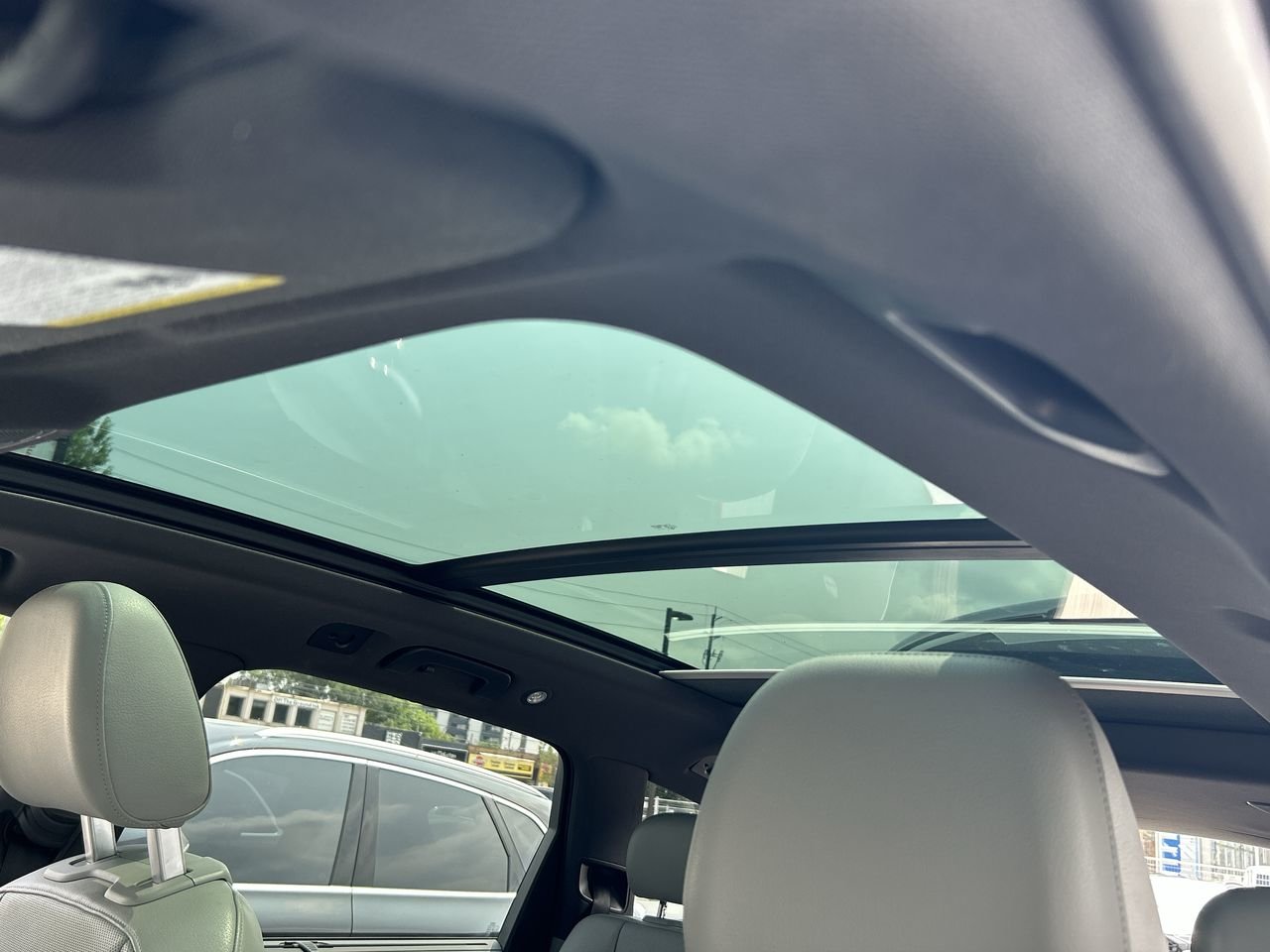 Used 2019 Navarra Blue Audi TECHNIK image 29
