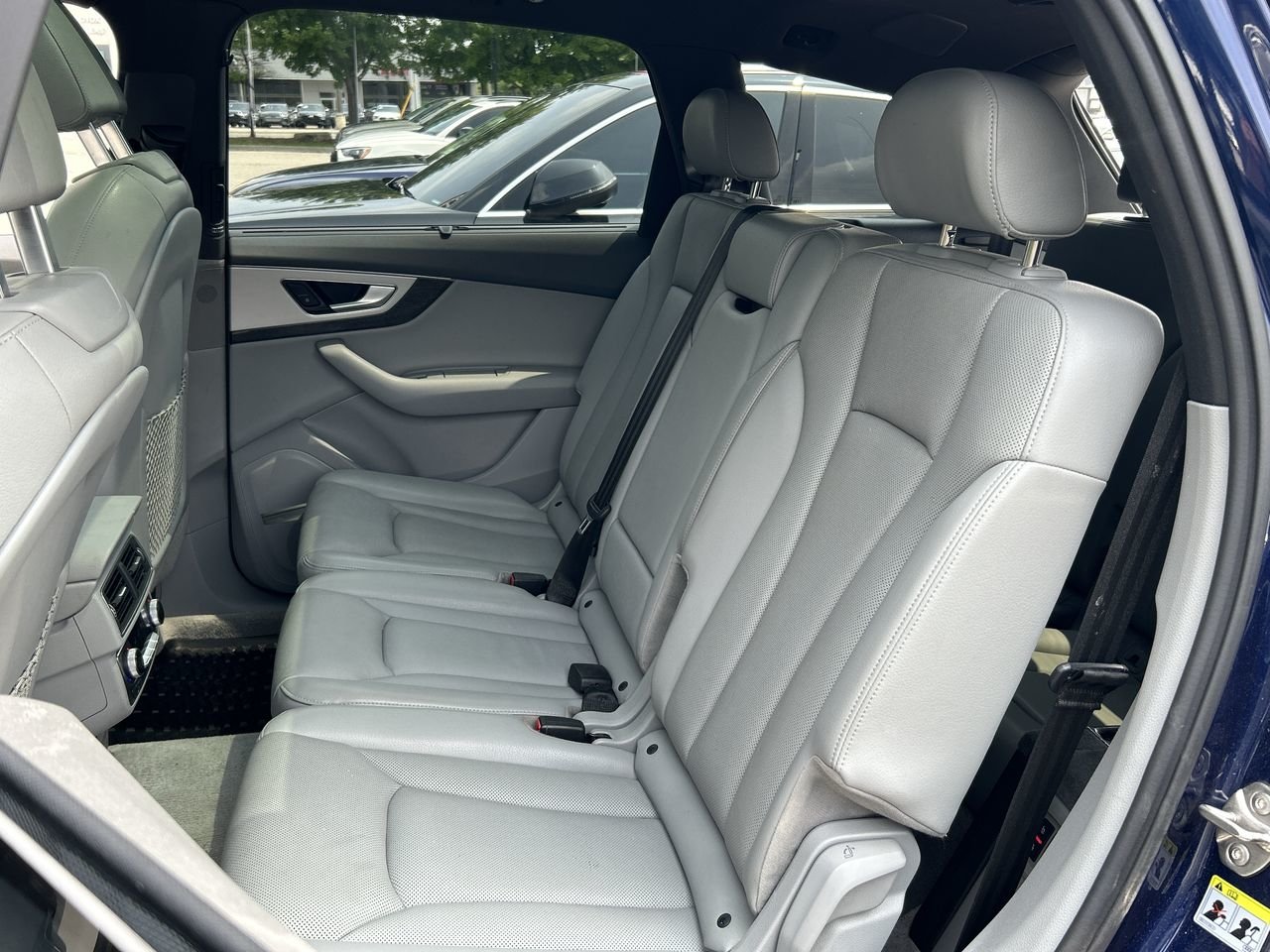 Used 2019 Navarra Blue Audi TECHNIK image 30