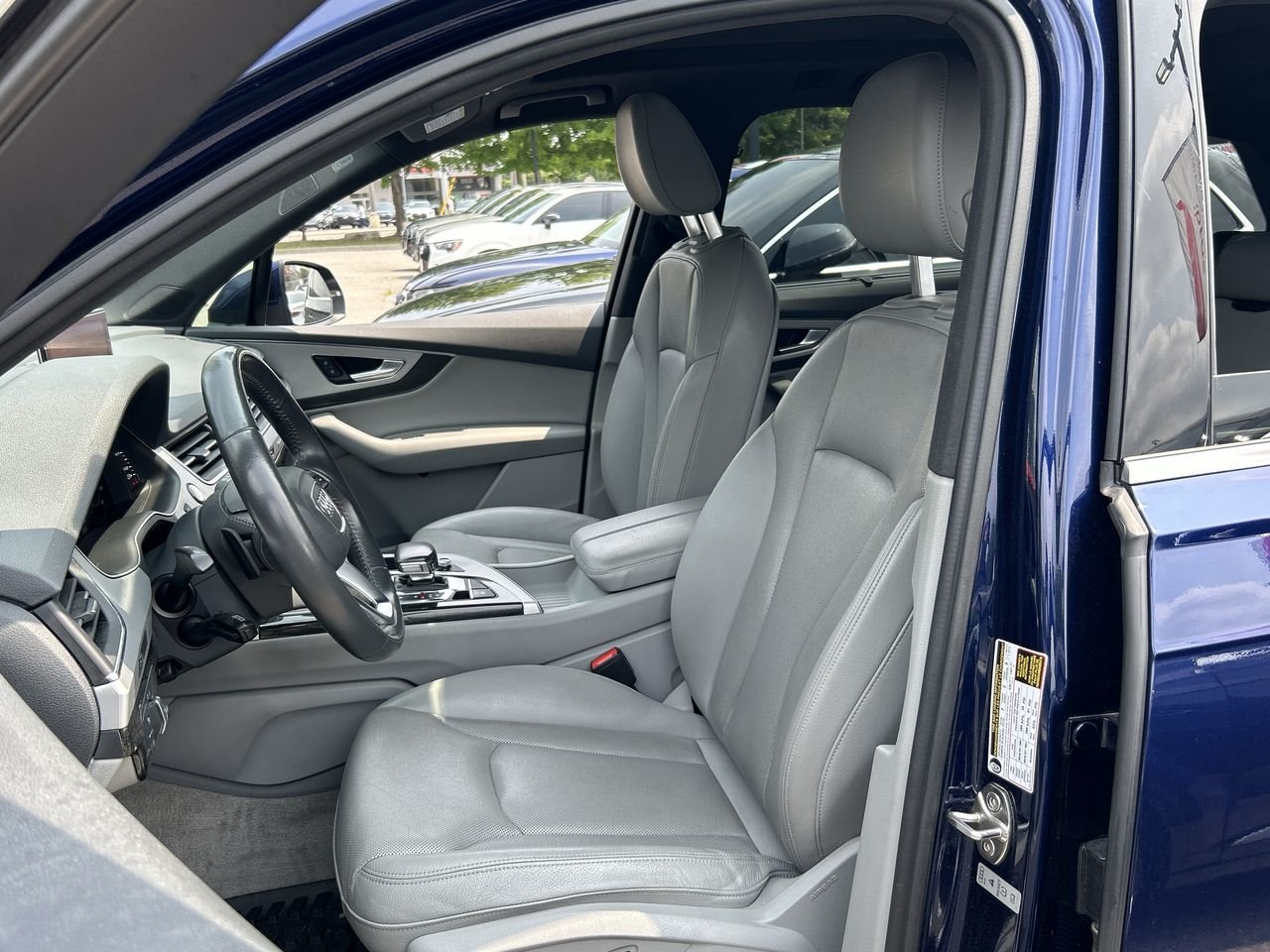Used 2019 Navarra Blue Audi TECHNIK image 18