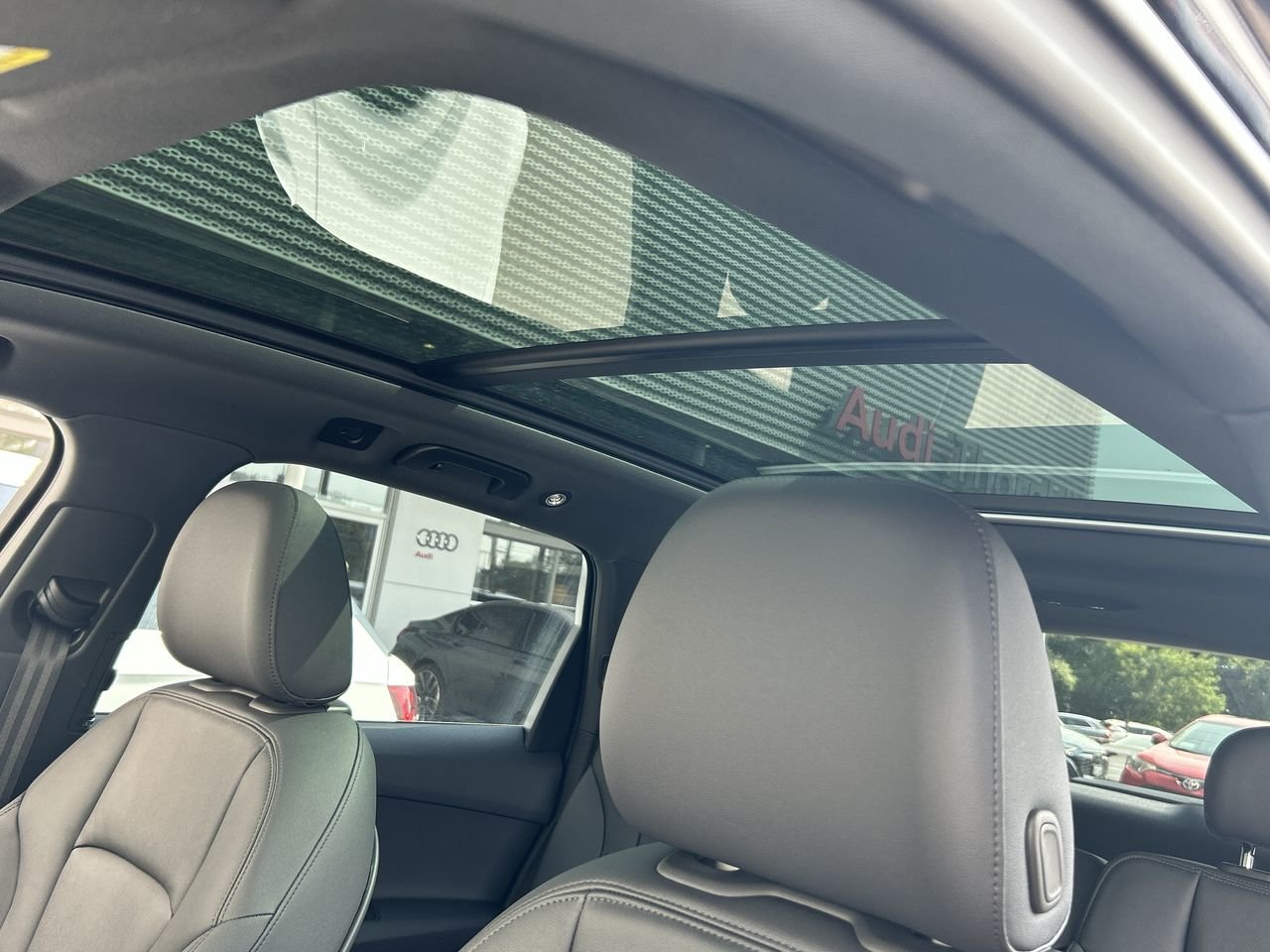 New 2023 Mythos black metallic Audi Komfort 55 TFSI quattro image 30